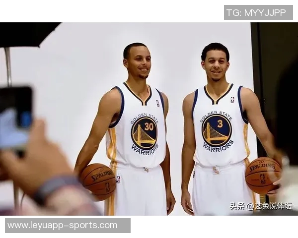 库里谈新赛季目标强调团队心态建设与胜利信念的重要性