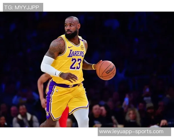 詹姆斯坚持东契奇最后出场引发热议湖记独家揭秘首发阵容介绍背后的故事